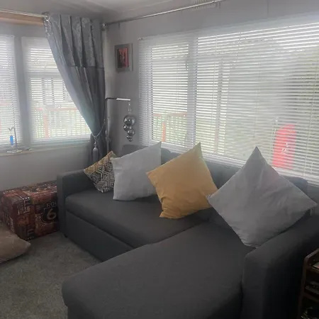 度假居 Relaxing Caravan Near District *